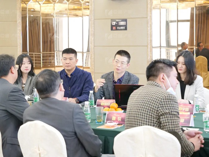 成都天府新區(qū)新能源新材料產(chǎn)業(yè)功能區(qū)管委會及浩旺集團(tuán)領(lǐng)導(dǎo)到訪臣通 成都天府新區(qū)新能源新材料產(chǎn)業(yè)功能區(qū)管委會及浩旺集團(tuán)領(lǐng)導(dǎo)到訪臣通